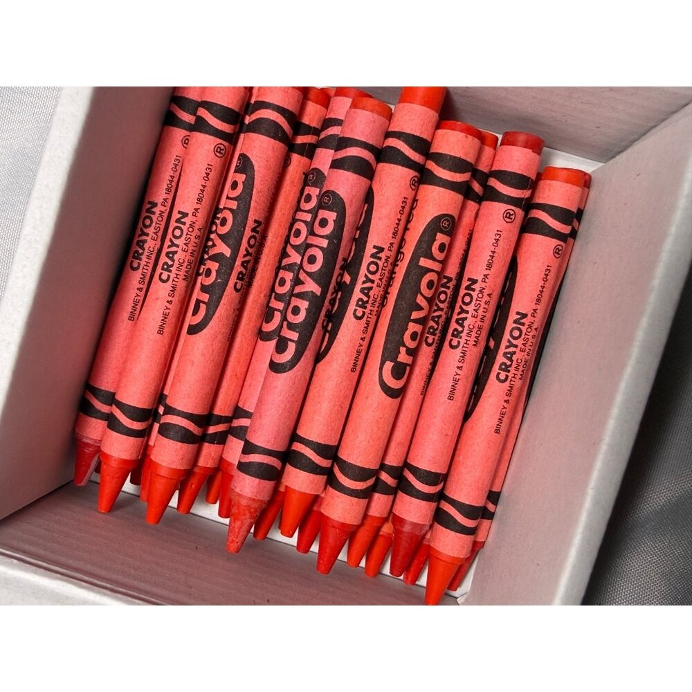 Retired Collectable Crayola Orange Red Crayons Bulk Pack Of 24 Vintage